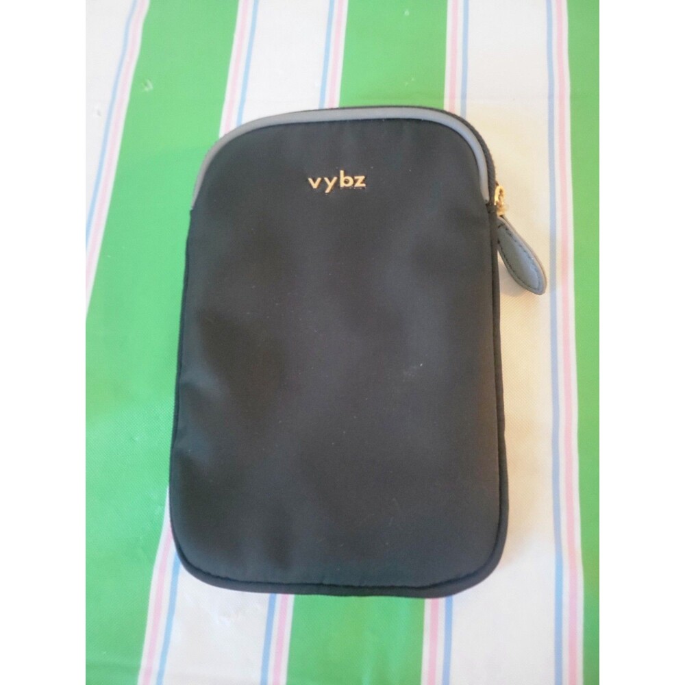 Vybz Women's Magnetic Small Purse